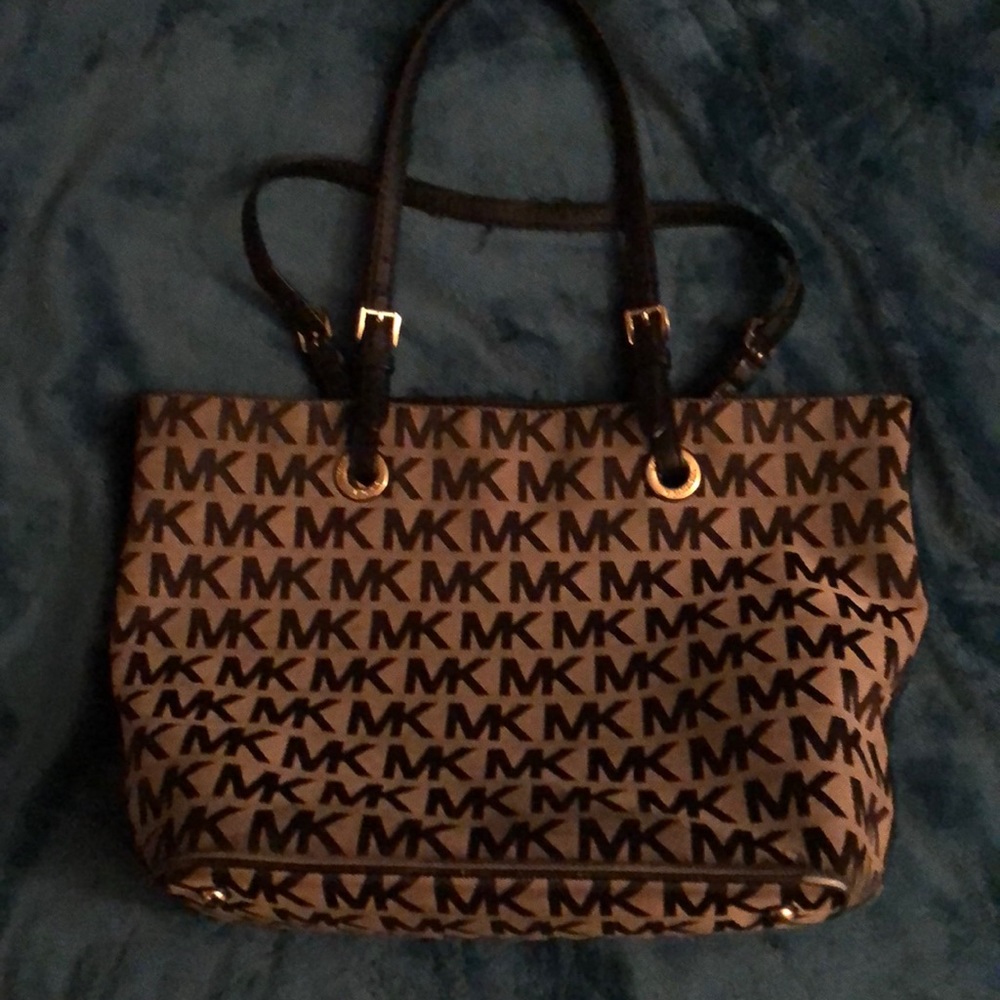 Michael Kors MK tan/black tote